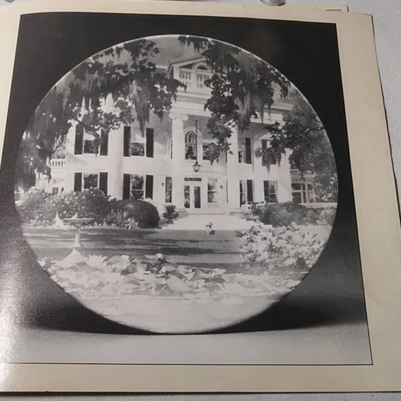 Knowles China Plate "The Greek Revival" Decorative Plate - Picture 7 of 9